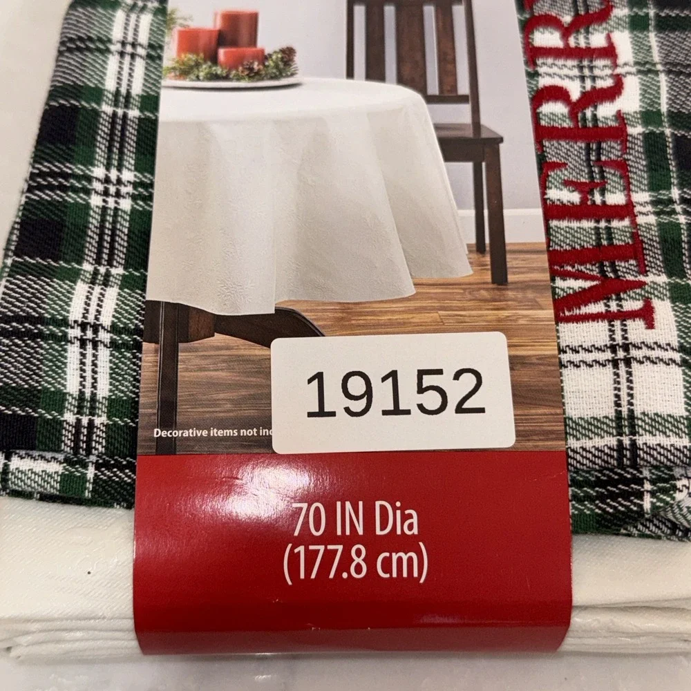 HOLIDAY TIME Green  WHITE FABRIC TABLECLOTH 70